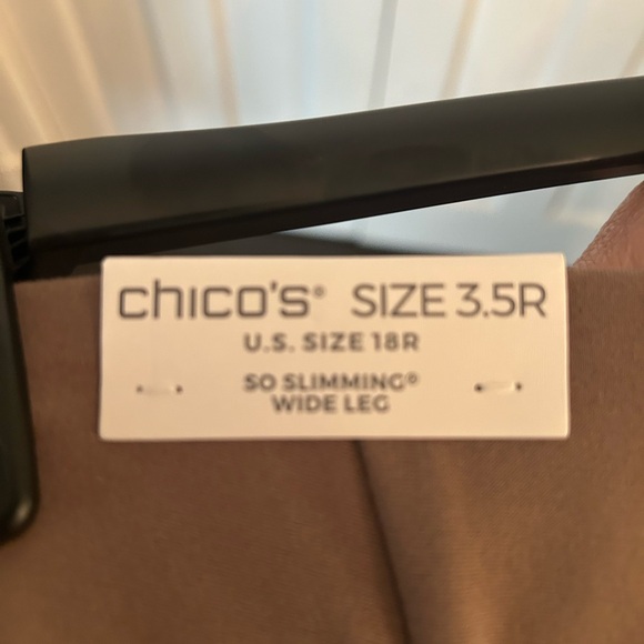 Chicos size 3.5 brown pull on pants - Picture 4 of 5